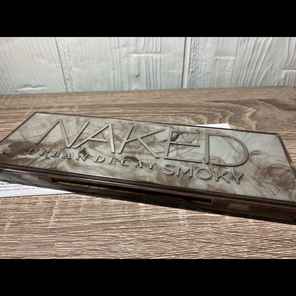 Urban Decay Naked Smoky Pallette